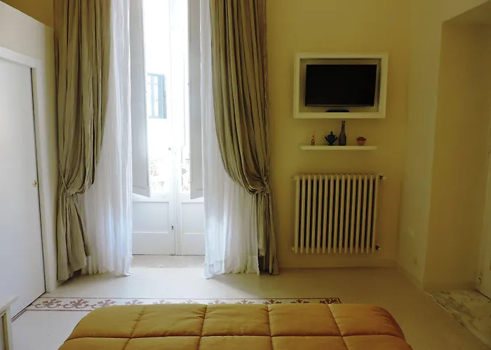 4 Balconi Rooms-boutique Couette-café Lecce