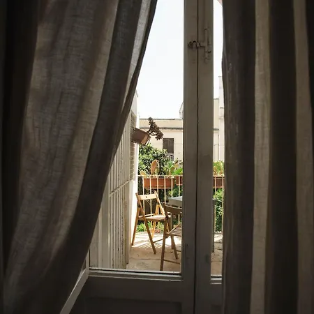 4 Balconi Rooms-boutique Λέτσε