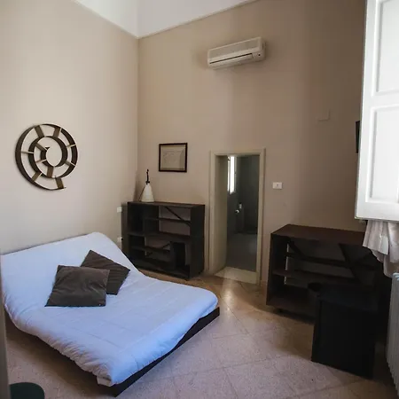 4 Balconi Rooms-boutique 3* レッチェ