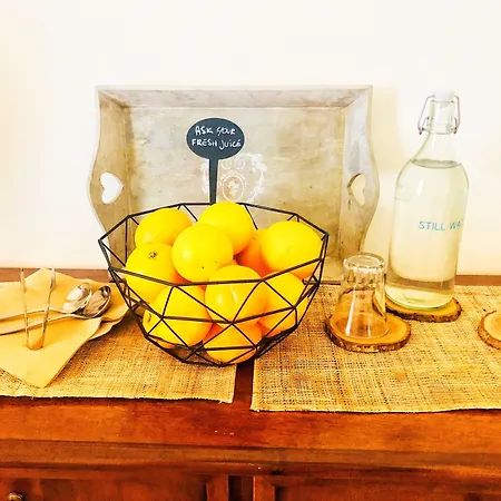 4 Balconi Rooms-boutique Bed and Breakfast Λέτσε