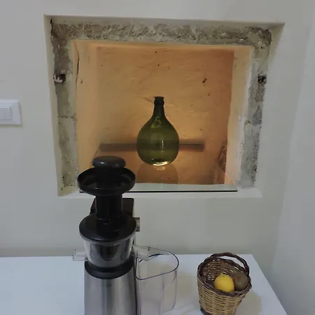 4 Balconi Rooms-boutique Λέτσε