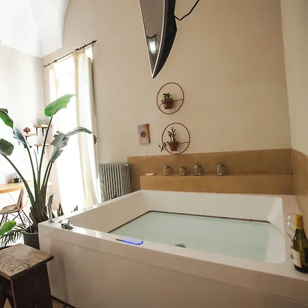 4 Balconi Rooms-boutique Bed & Breakfast Lecce
