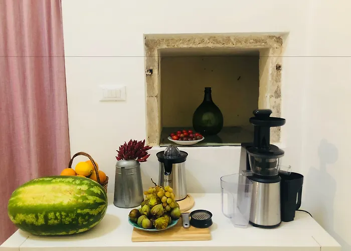 4 Balconi Rooms-boutique לינה וארוחת בוקר 3*